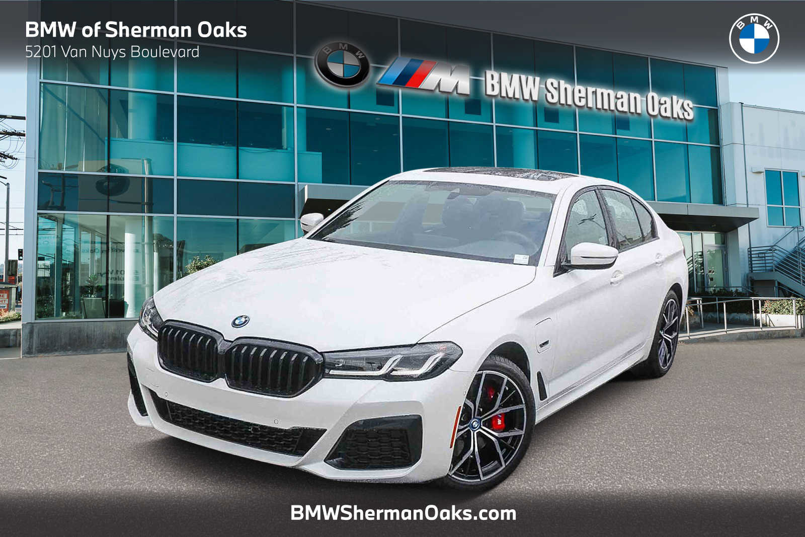 Certified 2023 BMW 530e w/ M Sport Package image 1