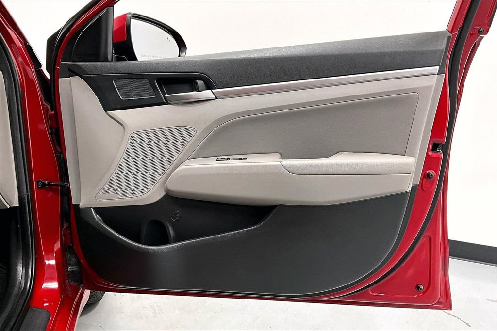 Used 2020 Hyundai Elantra SEL image 22