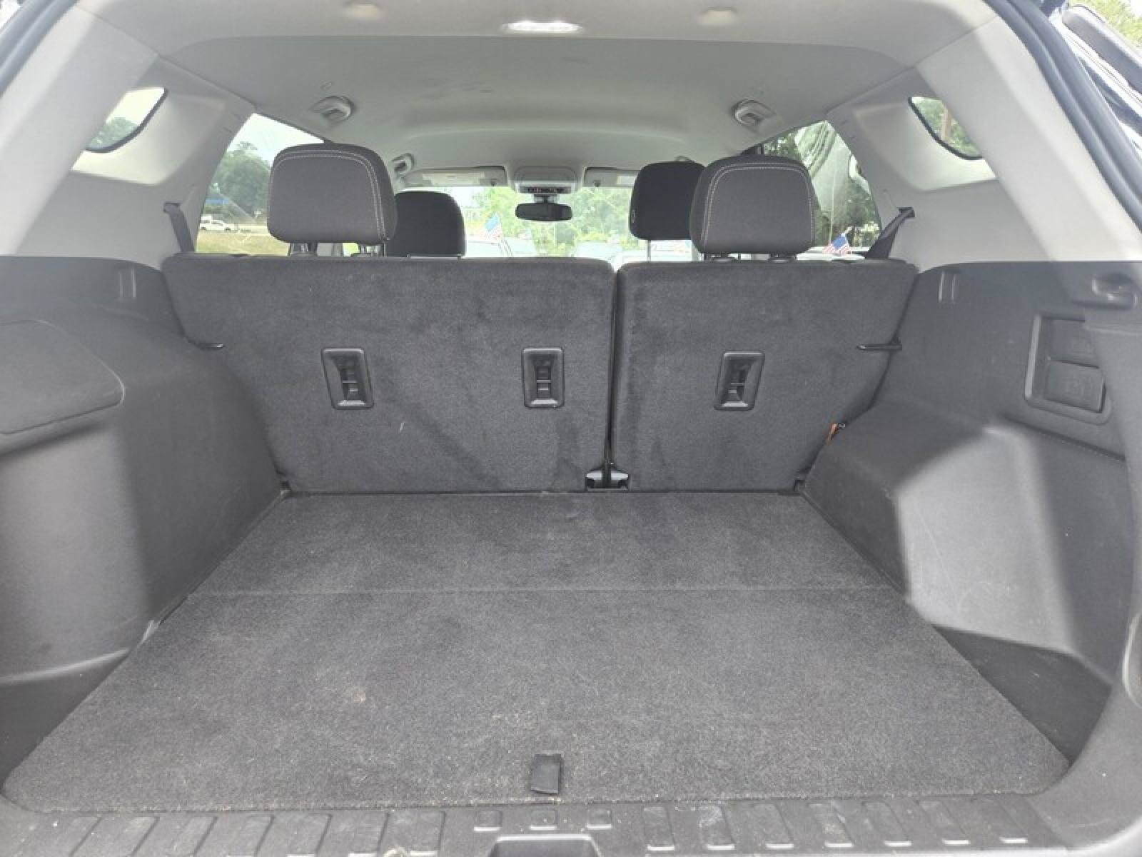 Used 2024 GMC Terrain SLE AWD/4WD image 5