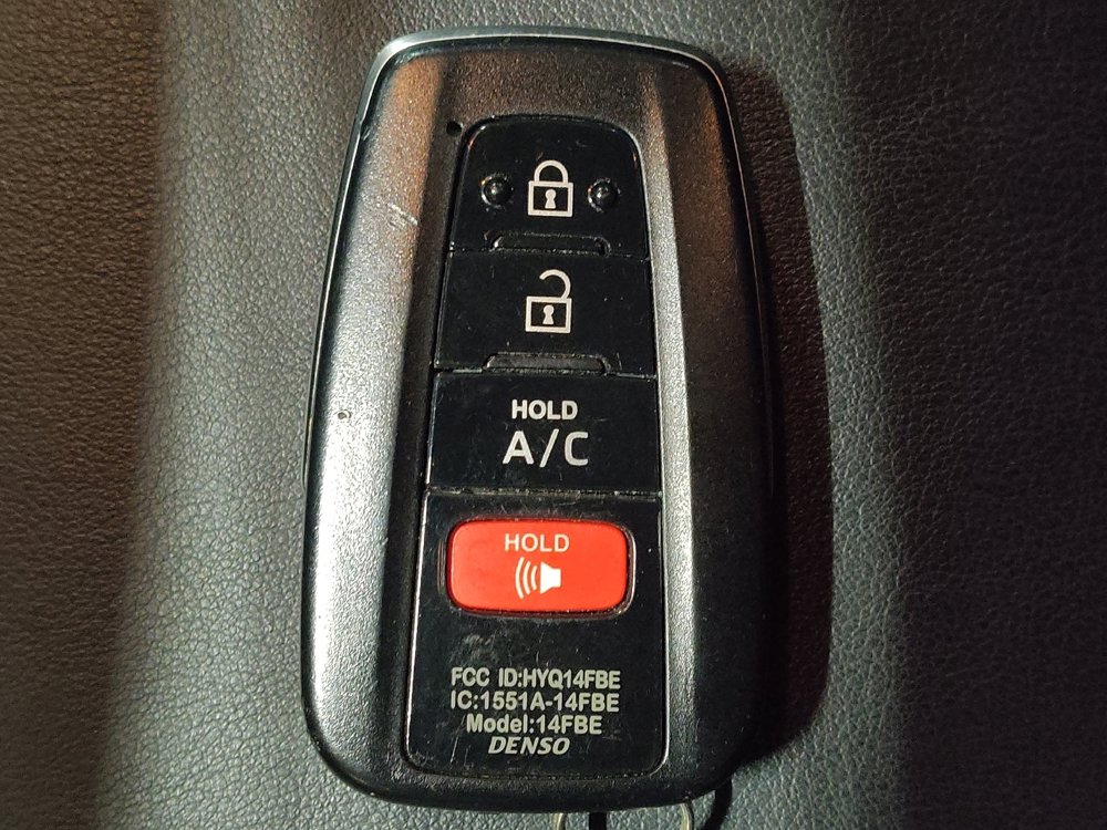 Used 2019 Toyota Prius Prime Advanced FWD image 32