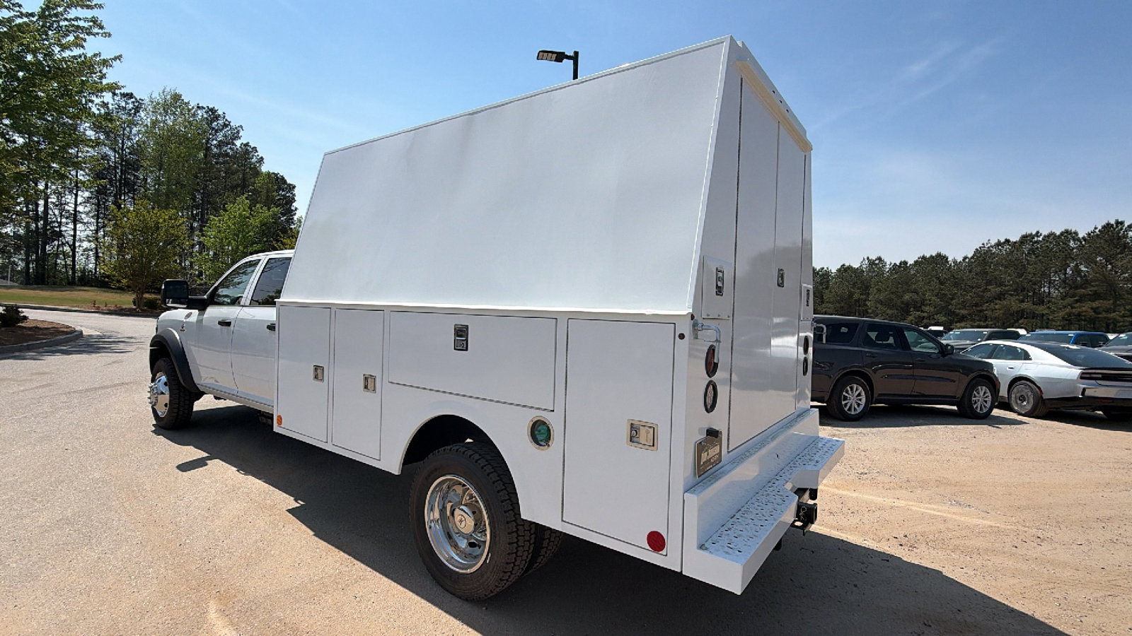 New 2026 RAM 5500 Tradesman w/ Chrome Appearance Group AWD/4WD image 10
