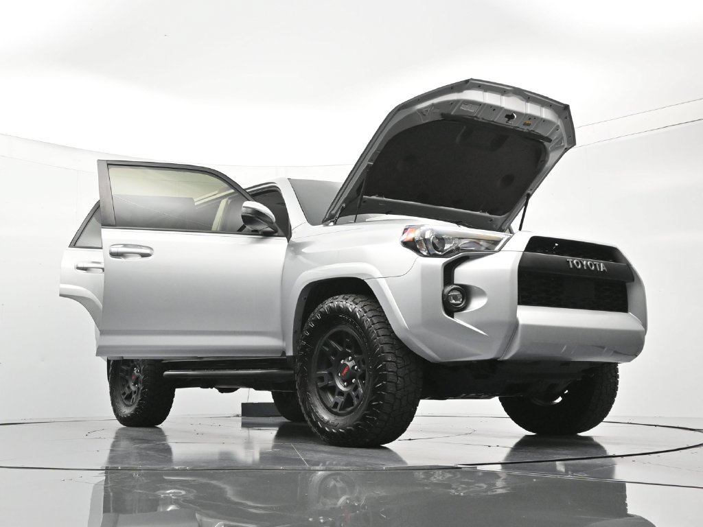 Used 2023 Toyota 4Runner SR5 AWD/4WD image 48