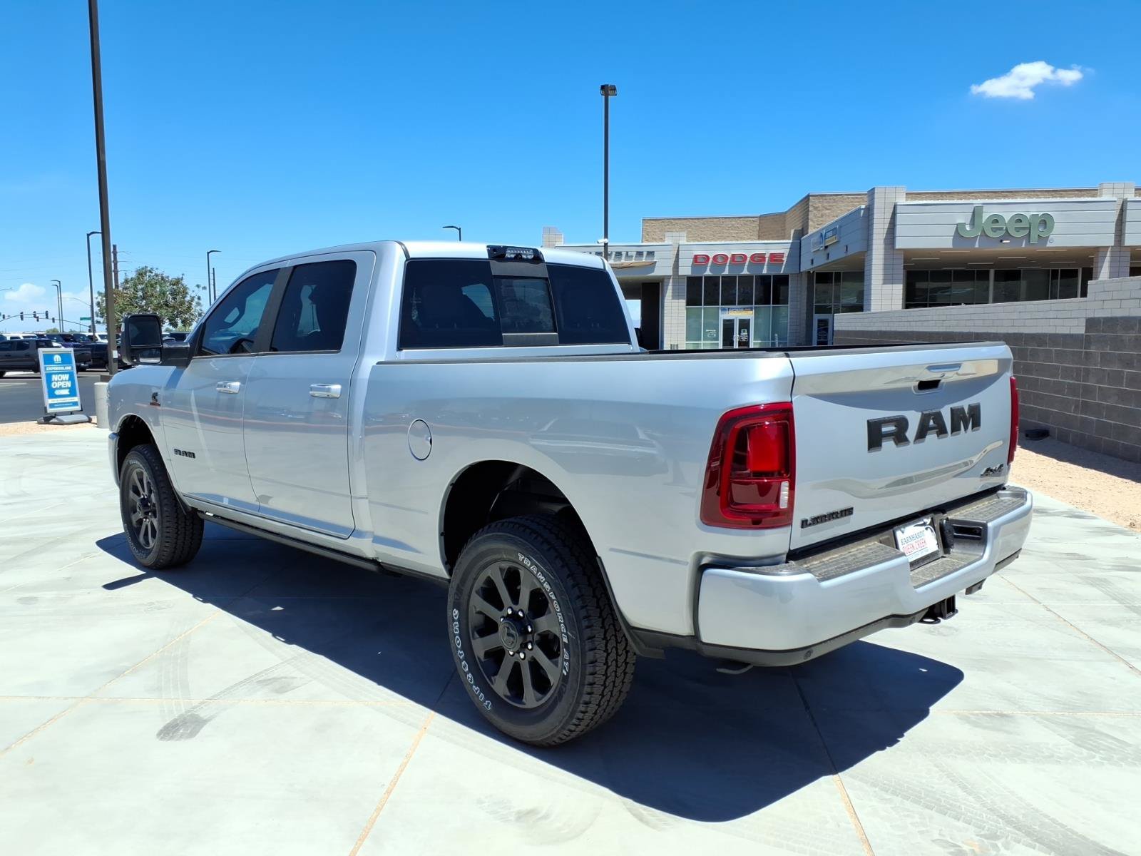New 2026 RAM 2500 Laramie AWD/4WD image 4