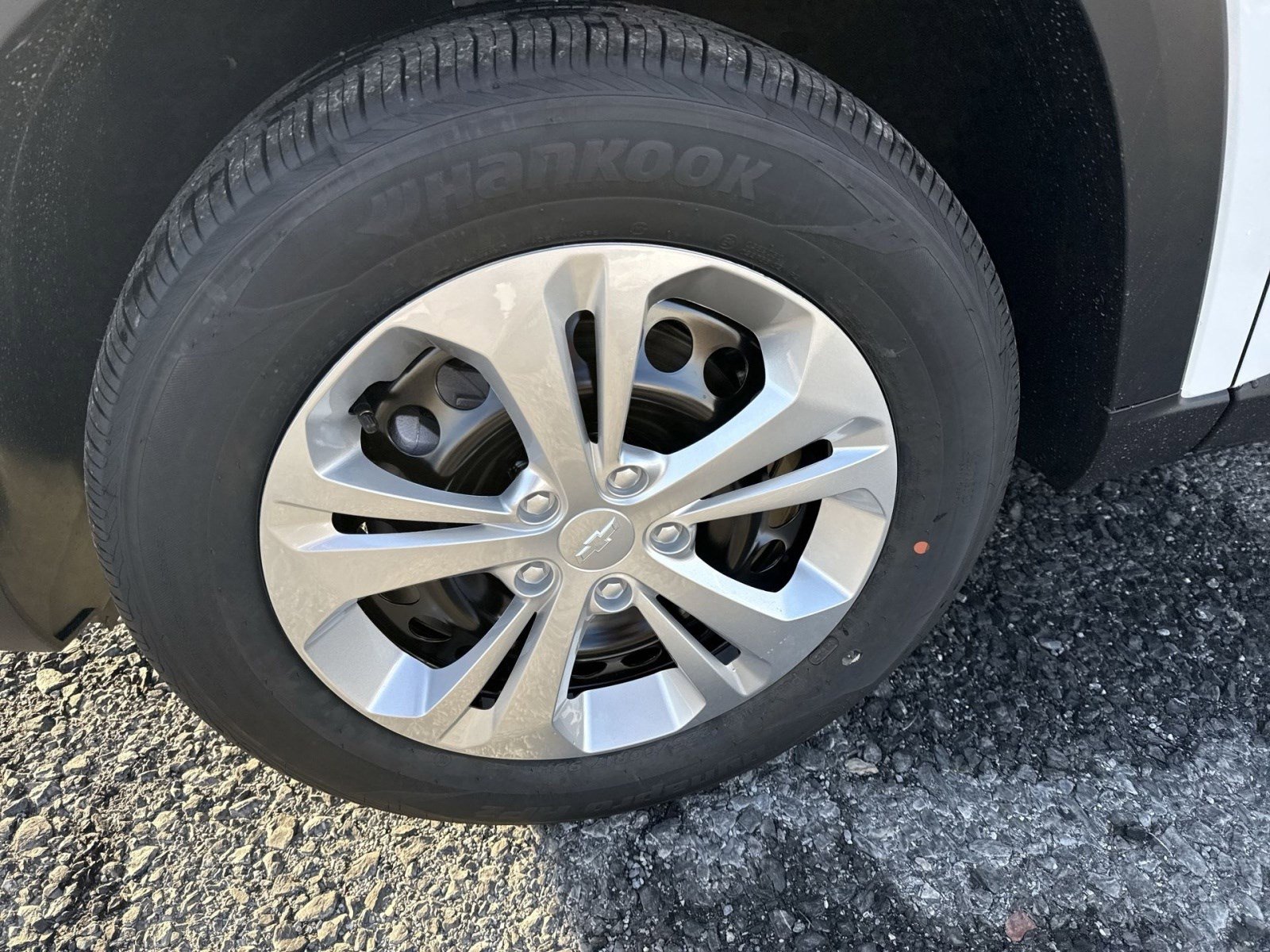 New 2026 Chevrolet Trax LS w/ Driver Confidence Package image 8