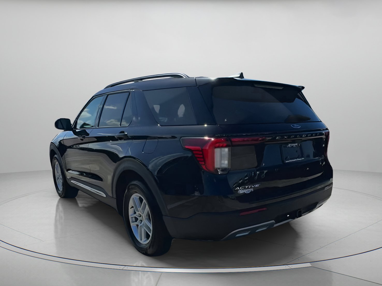 New 2025 Ford Explorer Active w/ Active Comfort Package image 26
