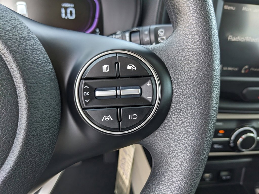 Certified 2025 Kia Soul LX image 30