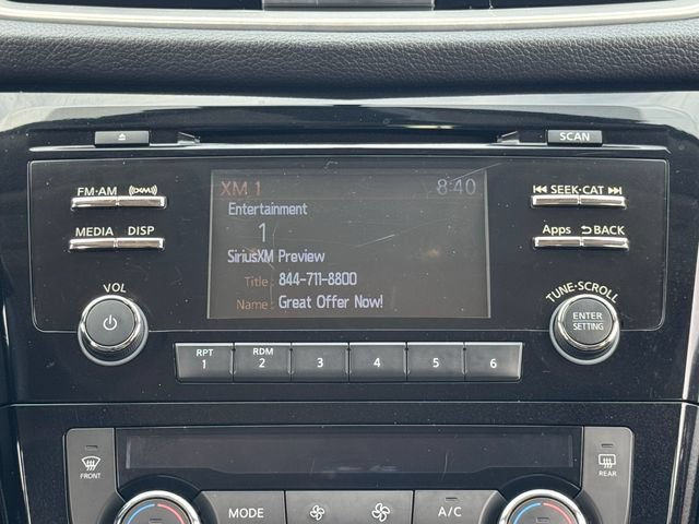Used 2016 Nissan Rogue SV AWD/4WD image 4