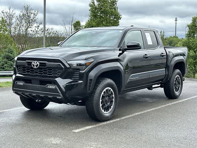 Used 2024 Toyota Tacoma TRD Off-Road AWD/4WD image 1