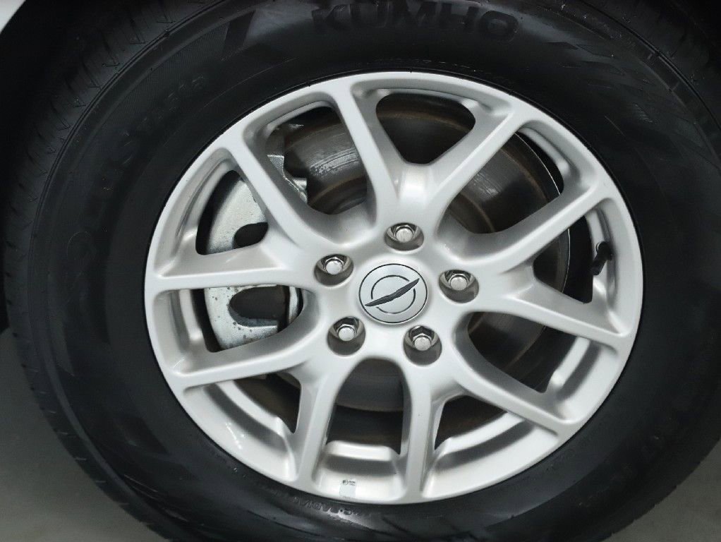 Used 2024 Chrysler Pacifica Touring-L image 37