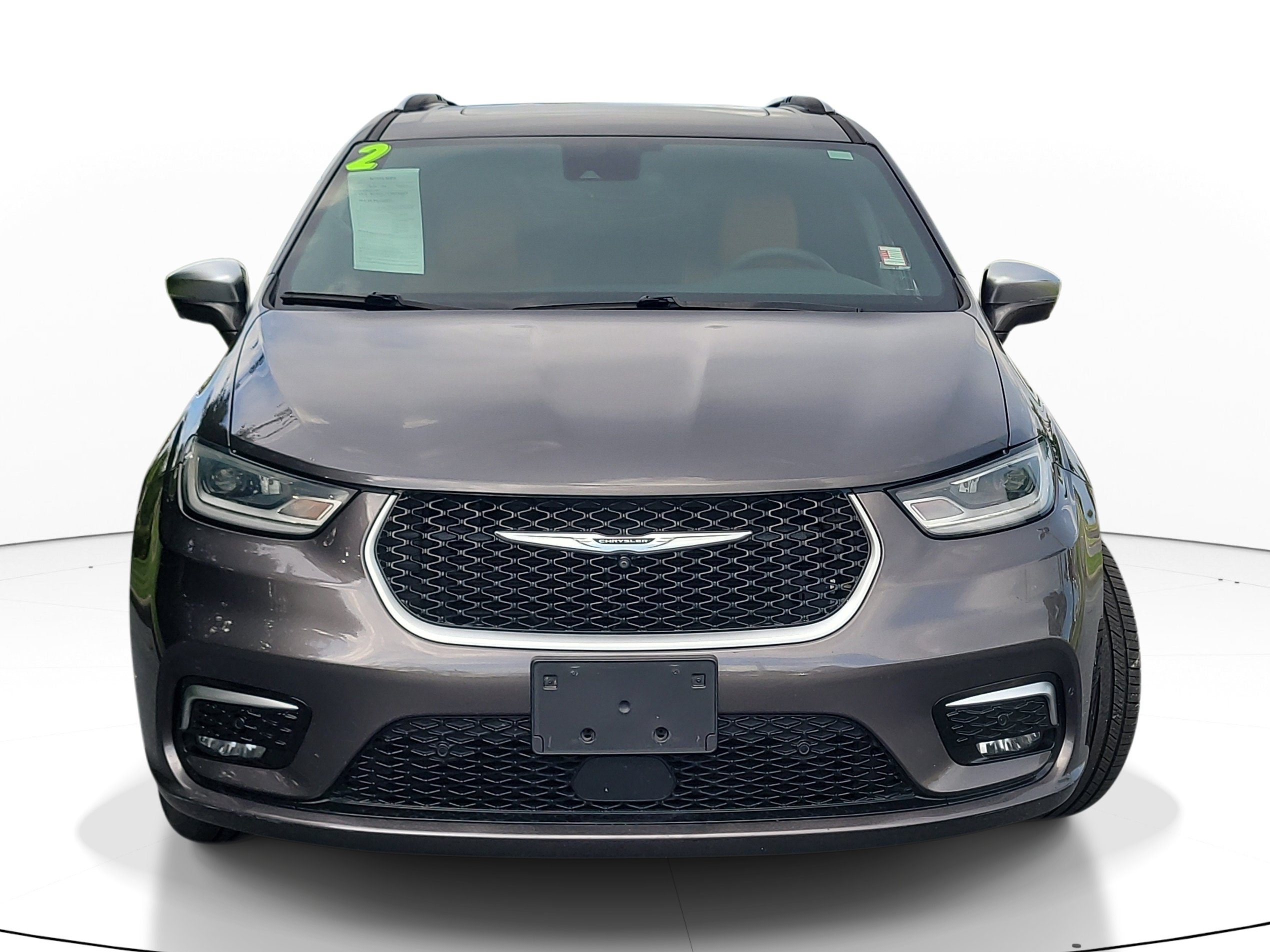 Used 2022 Chrysler Pacifica Pinnacle FWD image 2