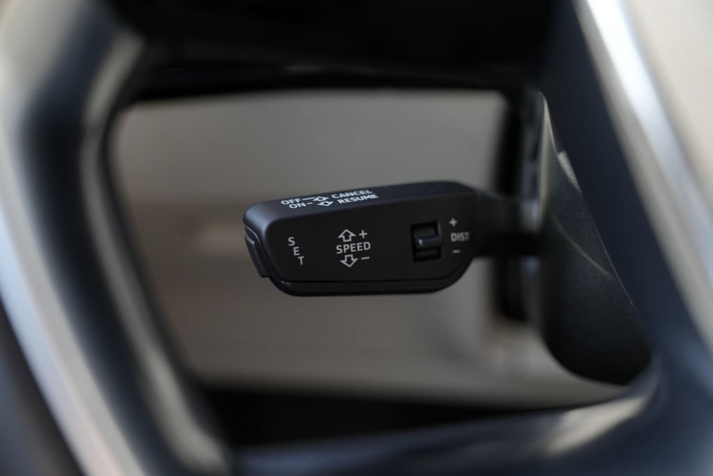 Used 2019 Audi e-tron Prestige AWD/4WD image 61