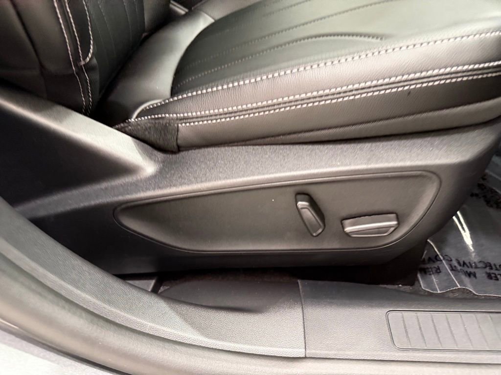 New 2025 Ford Escape SE w/ PHEV Premium Package image 19