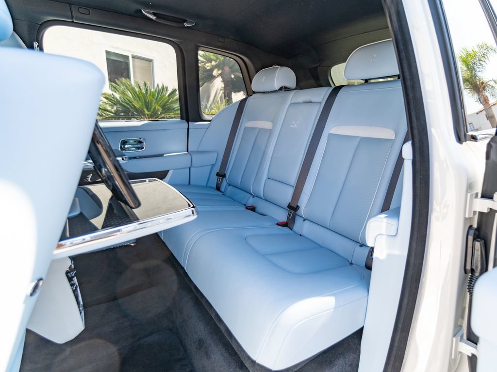 New 2027 Rolls-Royce Cullinan Black Badge AWD/4WD image 7