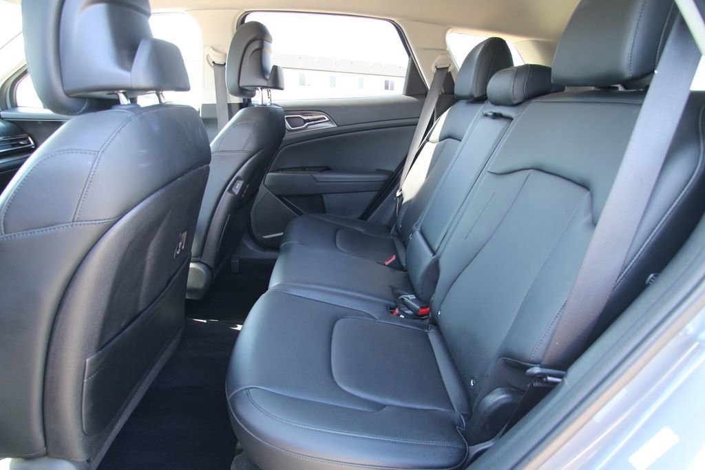 Used 2023 Kia Sportage EX image 7