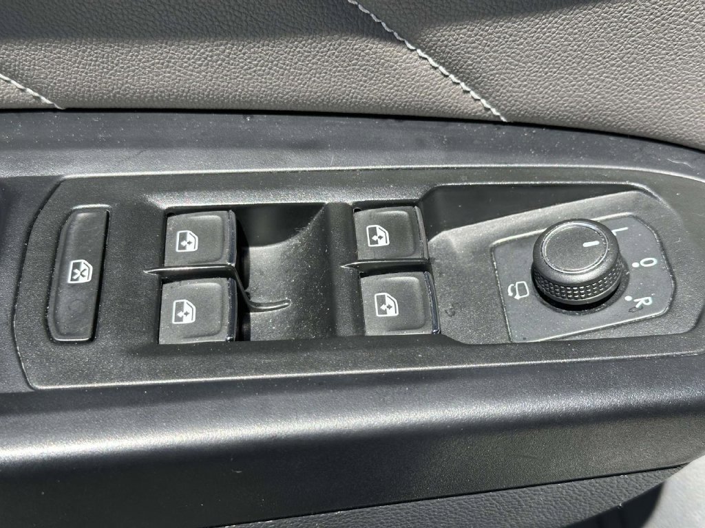 Used 2021 Volkswagen Atlas SEL Premium AWD/4WD image 23