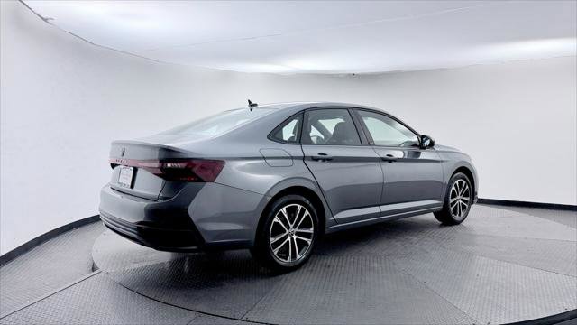 Used 2025 Volkswagen Jetta Sport FWD image 8