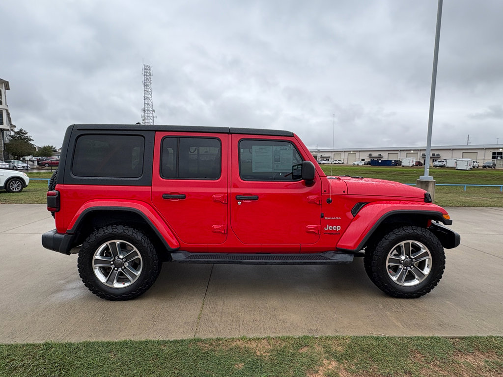 Used 2018 Jeep Wrangler Unlimited Sahara image 9