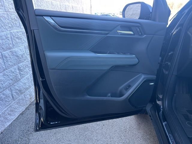 Used 2024 GMC Acadia AT4 w/ Luxury Package image 26