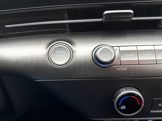 Certified 2025 Hyundai Kona SE image 32