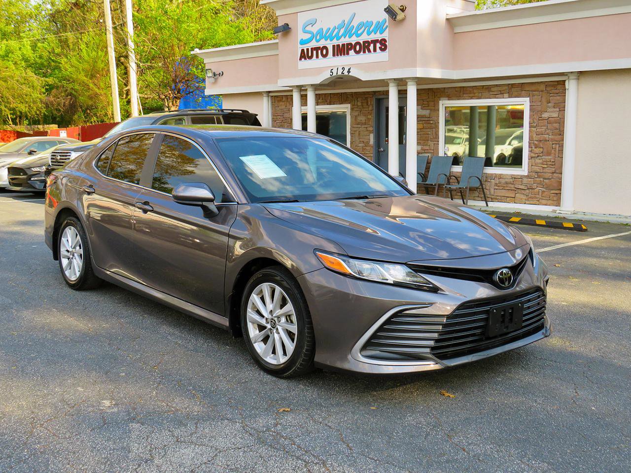 Used 2024 Toyota Camry LE image 5