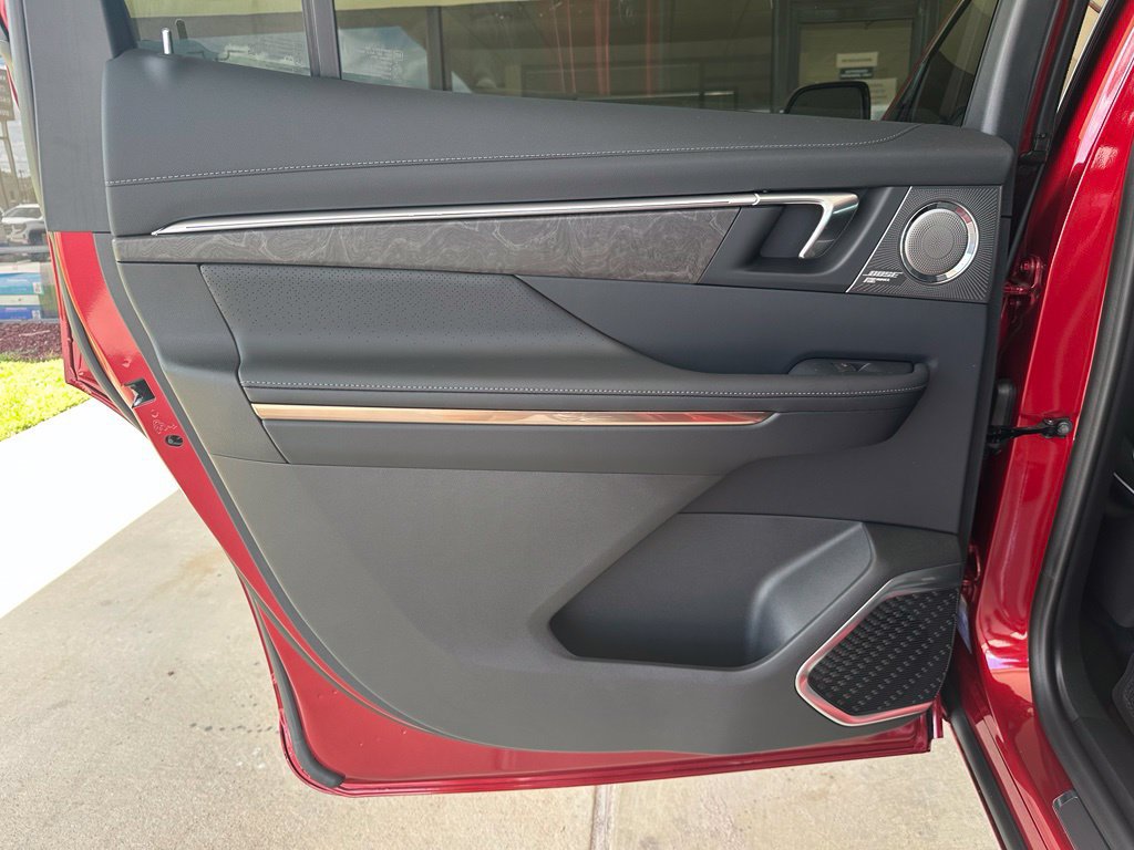 New 2026 Buick Enclave Avenir w/ Super Cruise Package FWD image 28