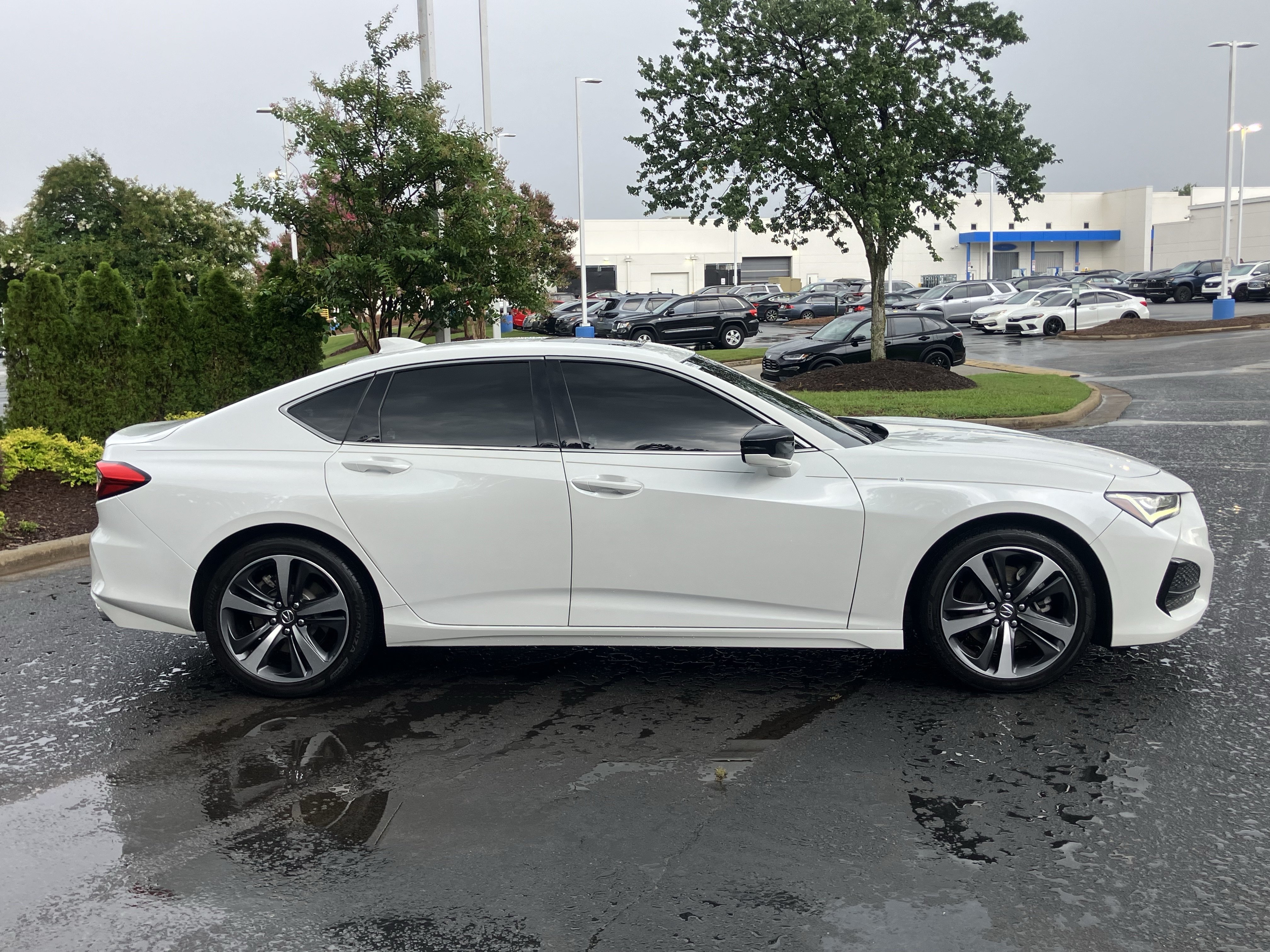 Used 2024 Acura TLX w/ Technology Package FWD image 11