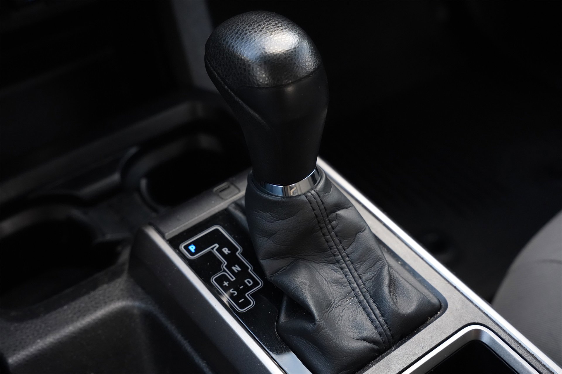 Used 2022 Toyota Tacoma SR5 w/ Technology Package image 14