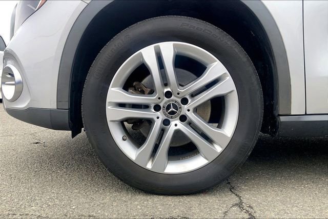 Used 2018 Mercedes-Benz GLA 250 4MATIC image 5