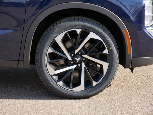 Used 2022 Mitsubishi Outlander SE image 9