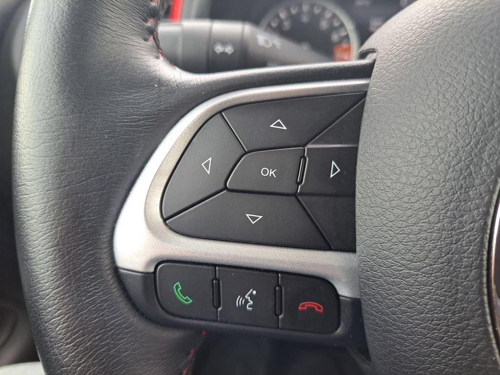 Used 2023 Jeep Renegade Trailhawk w/ Trailhawk Elite Group AWD/4WD image 18