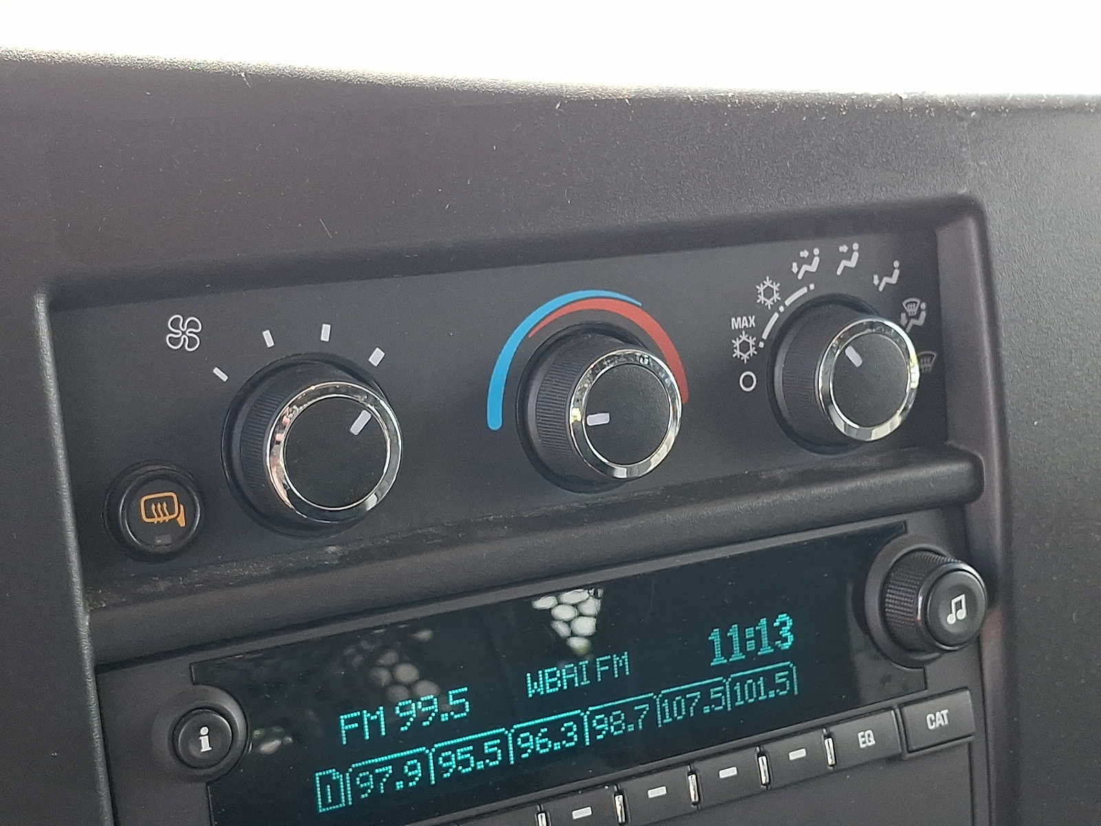 Used 2025 Chevrolet Express 2500 w/ Driver Convenience Package RWD image 16