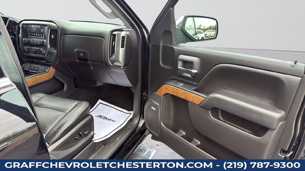 Used 2018 Chevrolet Silverado 1500 LTZ w/ High Desert Package AWD/4WD image 23