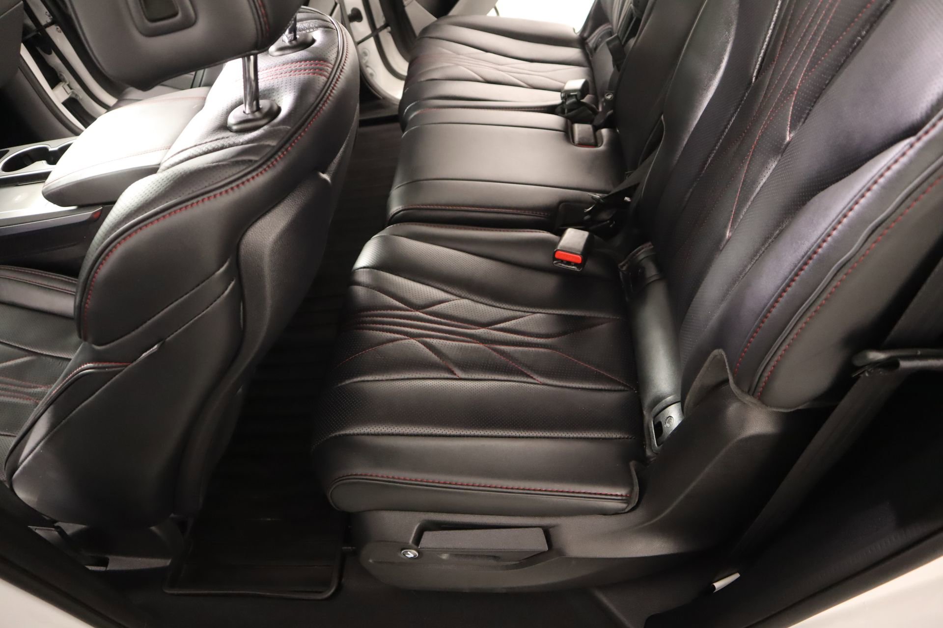 Used 2025 Acura MDX A-Spec image 12