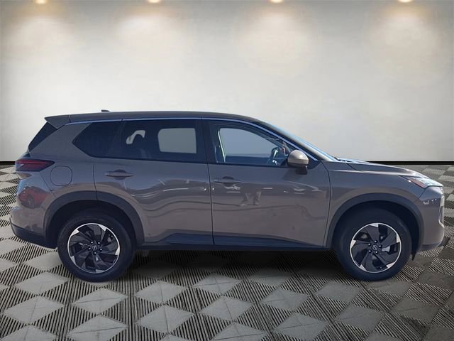 Used 2024 Nissan Rogue SV image 4