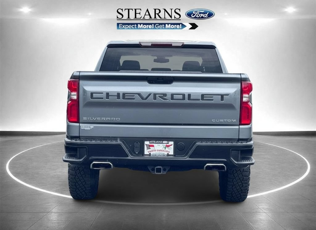 Used 2021 Chevrolet Silverado 1500 Custom Trail Boss AWD/4WD image 4