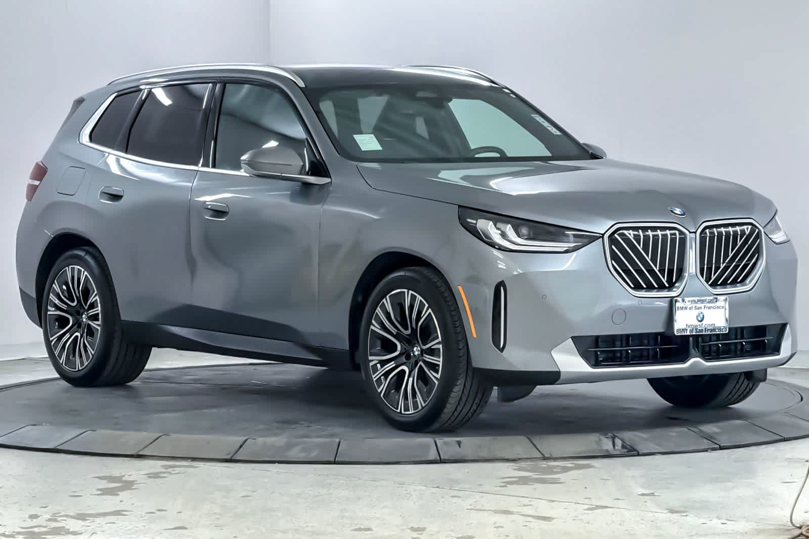 Used 2025 BMW X3 xDrive30i w/ Convenience Package AWD/4WD image 9
