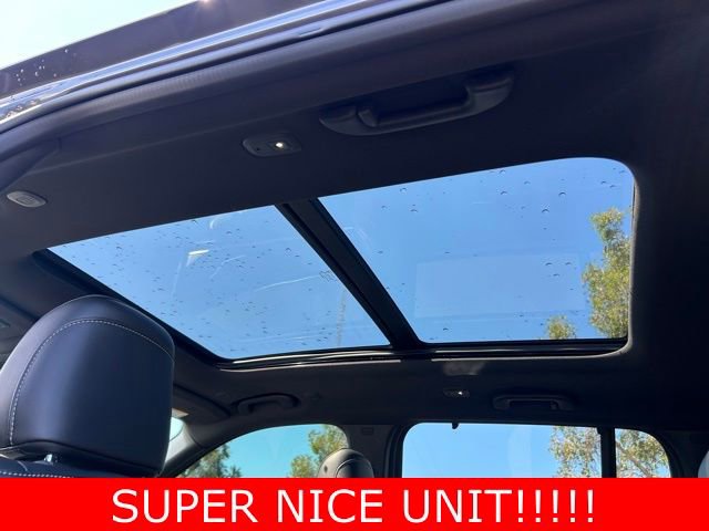 Used 2025 Jeep Grand Cherokee Limited w/ Luxury Tech Group II image 17