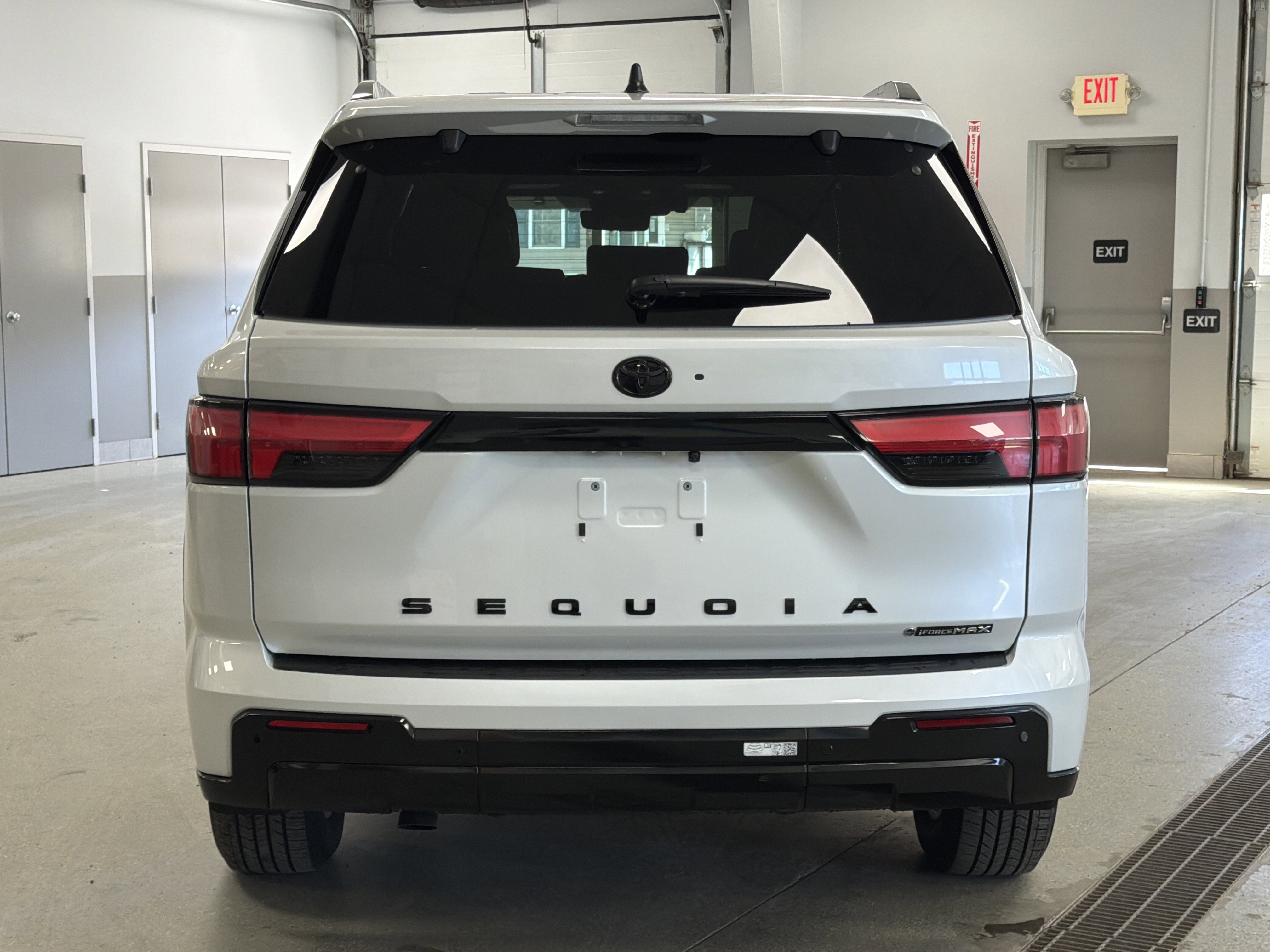 New 2026 Toyota Sequoia Platinum AWD/4WD image 8