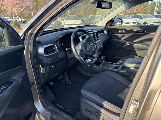 Used 2018 Kia Sorento LX image 3