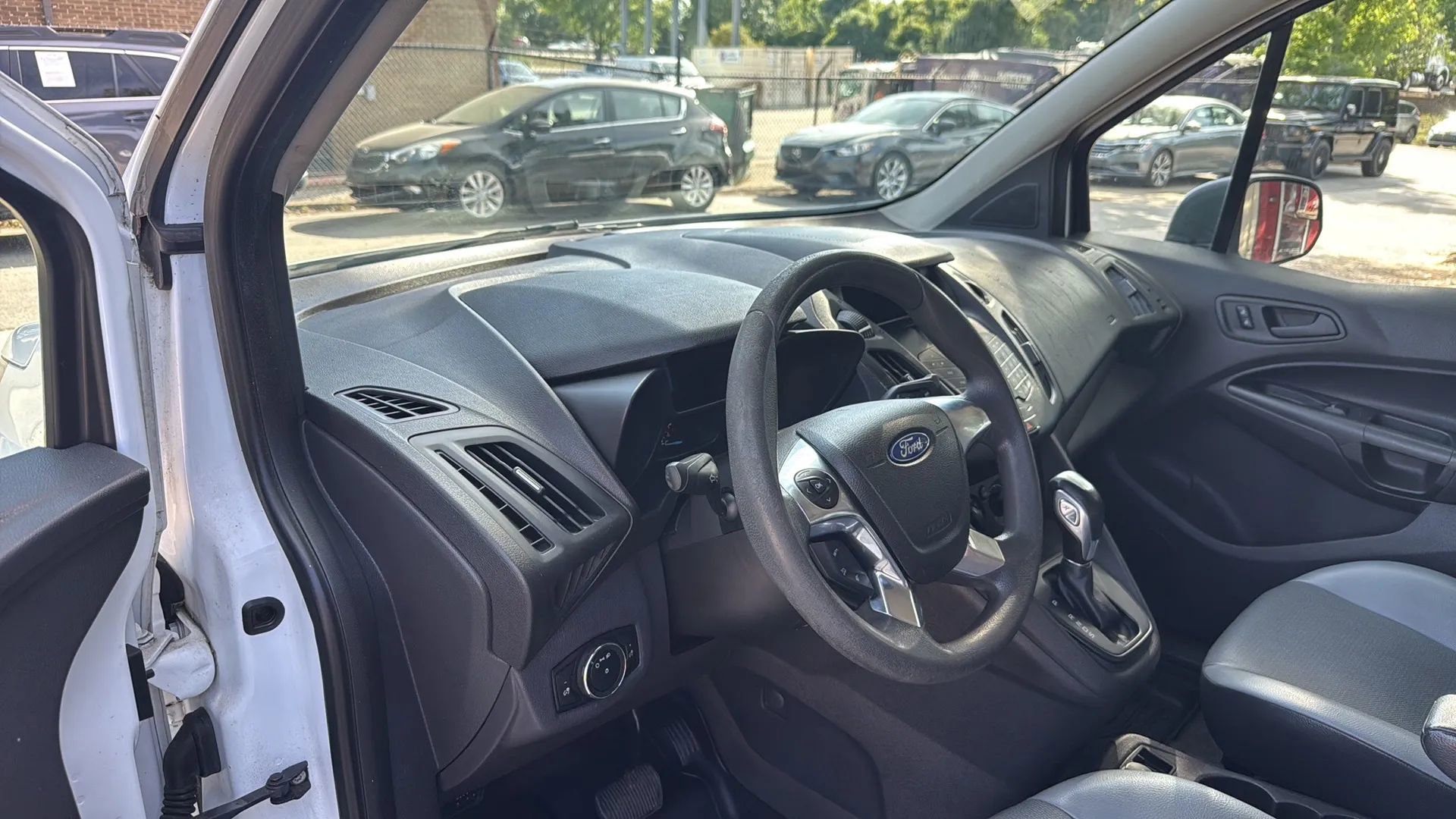 Used 2016 Ford Transit Connect XL FWD image 18