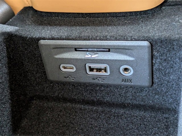 Used 2023 Chevrolet Corvette Stingray Premium Conv w/ Z51 Performance Package image 21