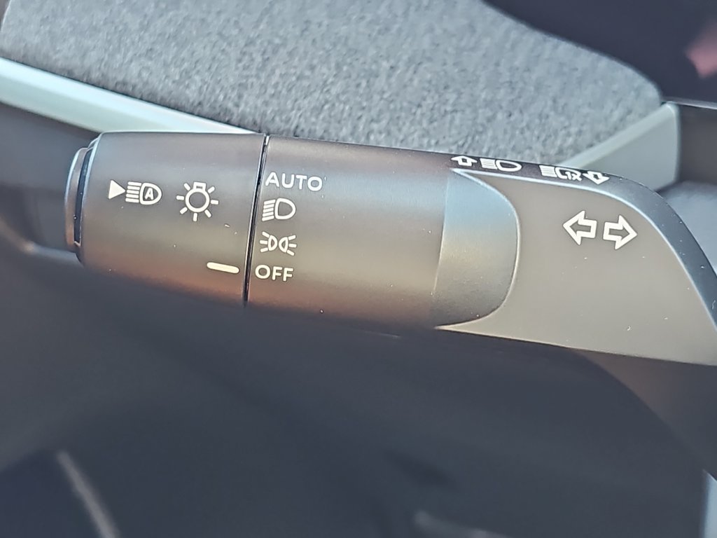 New 2027 Nissan Kicks SV FWD image 34