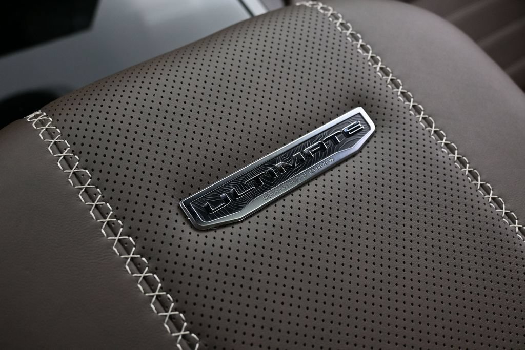 Used 2026 GMC Yukon Denali Ultimate w/ LPO, Floor Liner Package AWD/4WD image 23