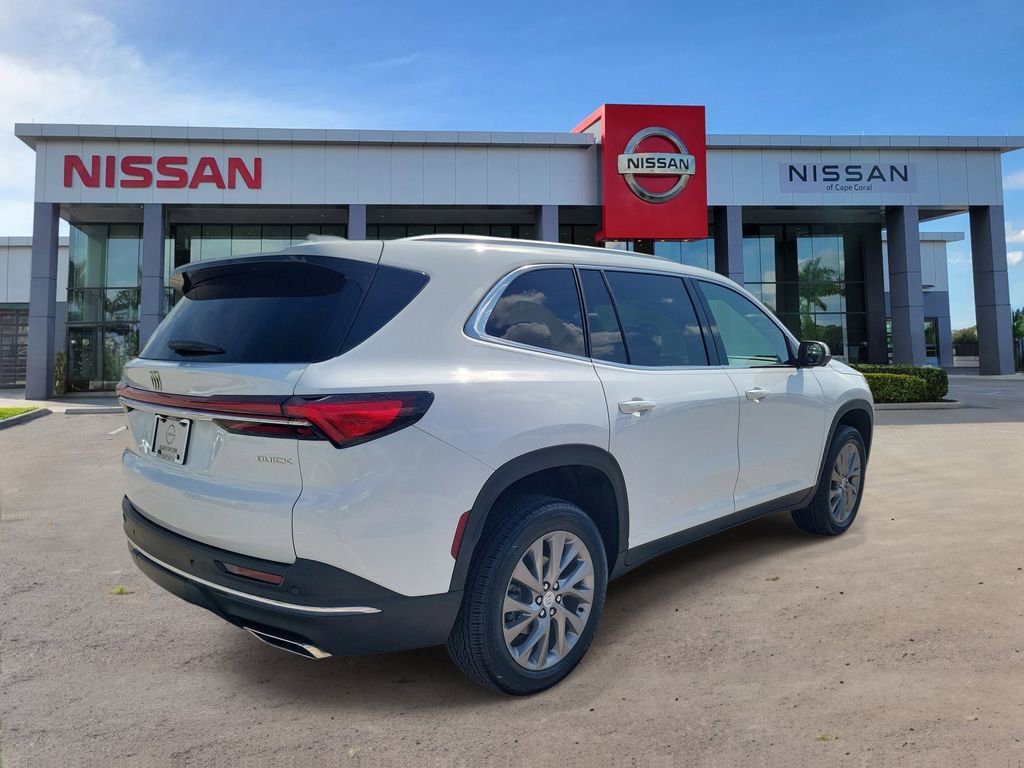 Used 2025 Buick Enclave Preferred FWD image 5