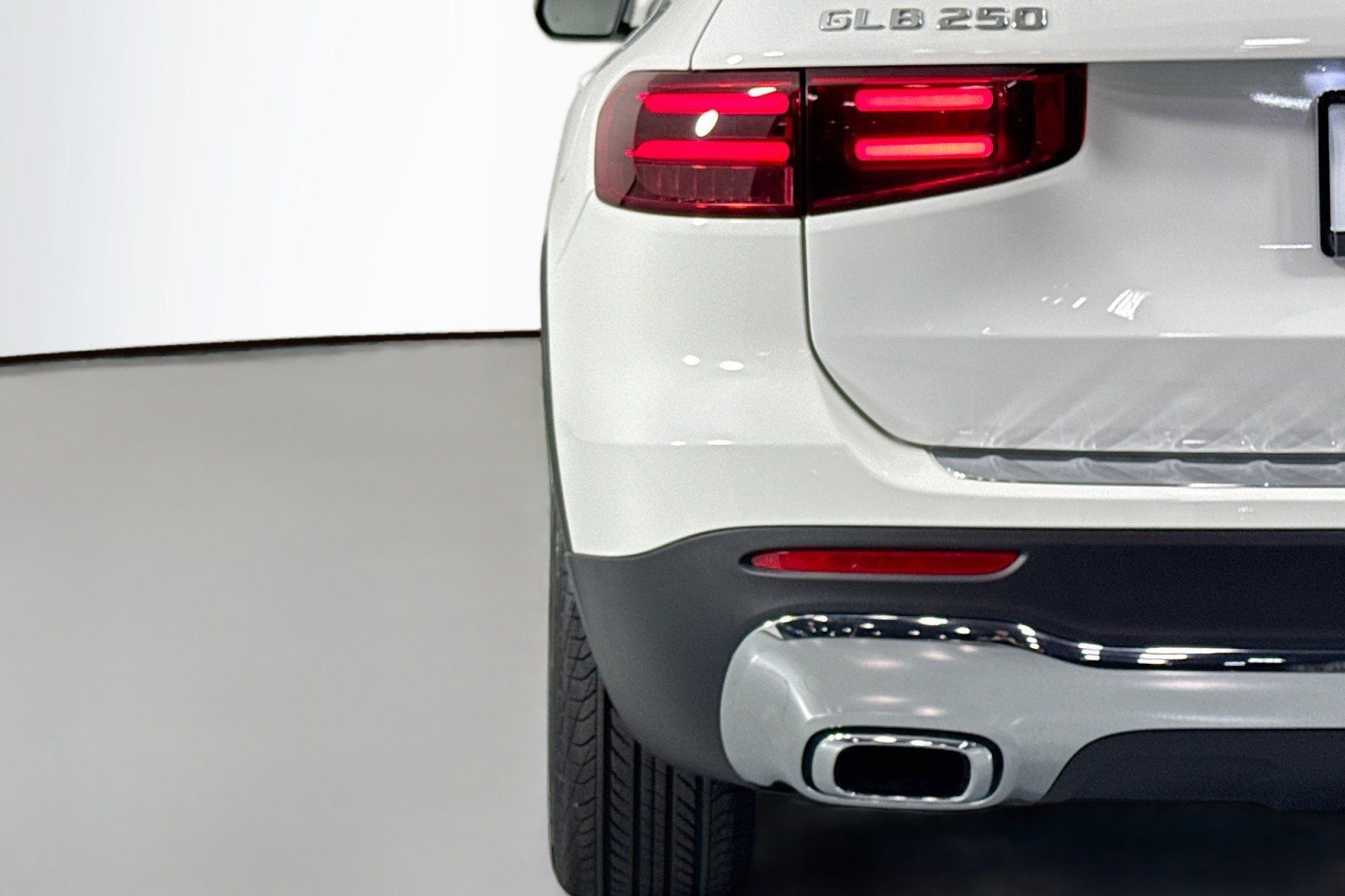 New 2026 Mercedes-Benz GLB 250 image 14