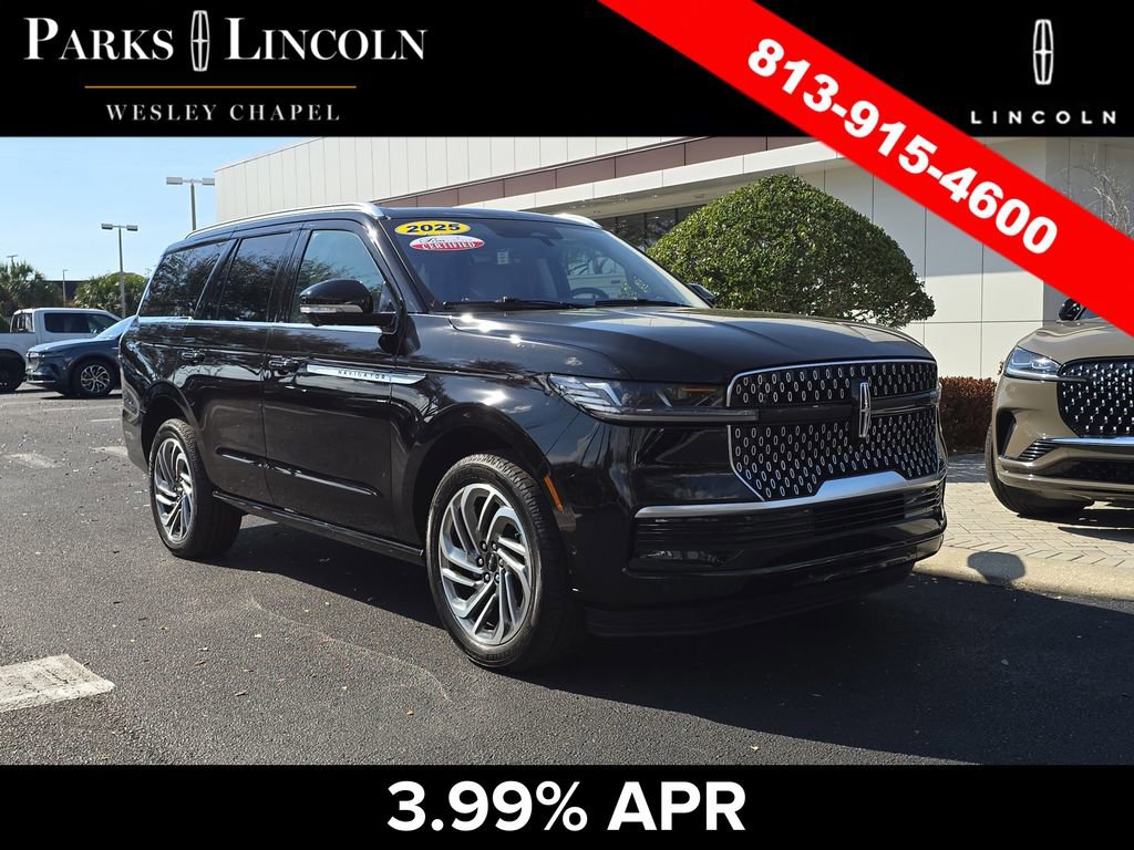 Used 2025 Lincoln Navigator Reserve image 1