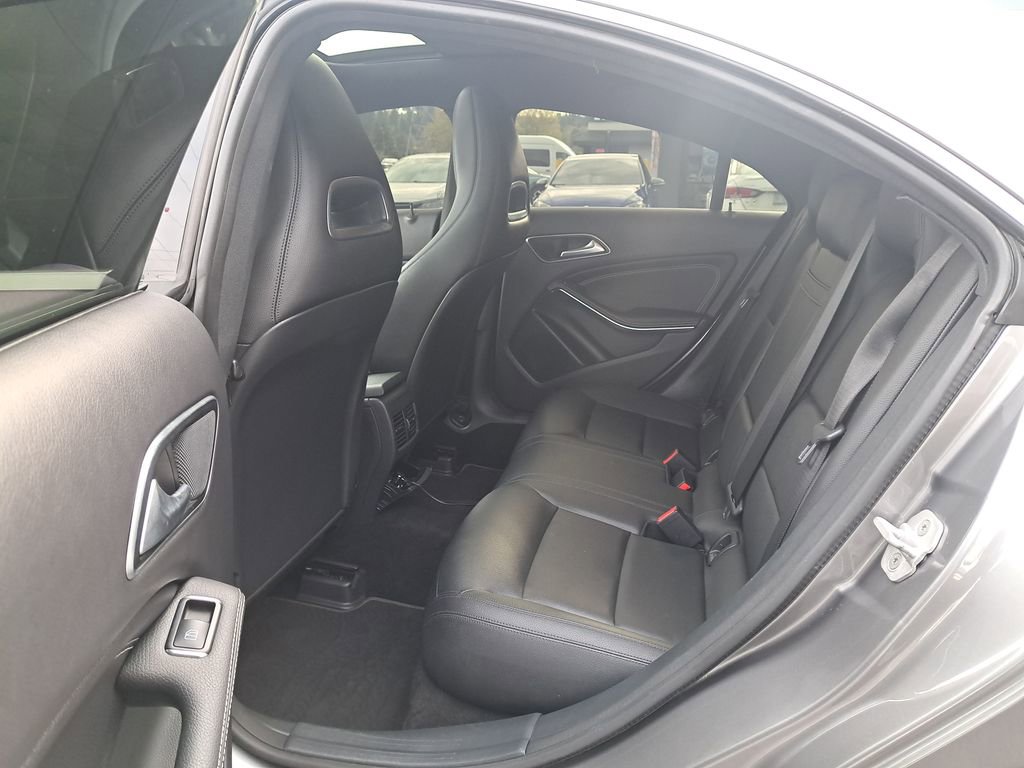 Used 2015 Mercedes-Benz CLA 250 image 13