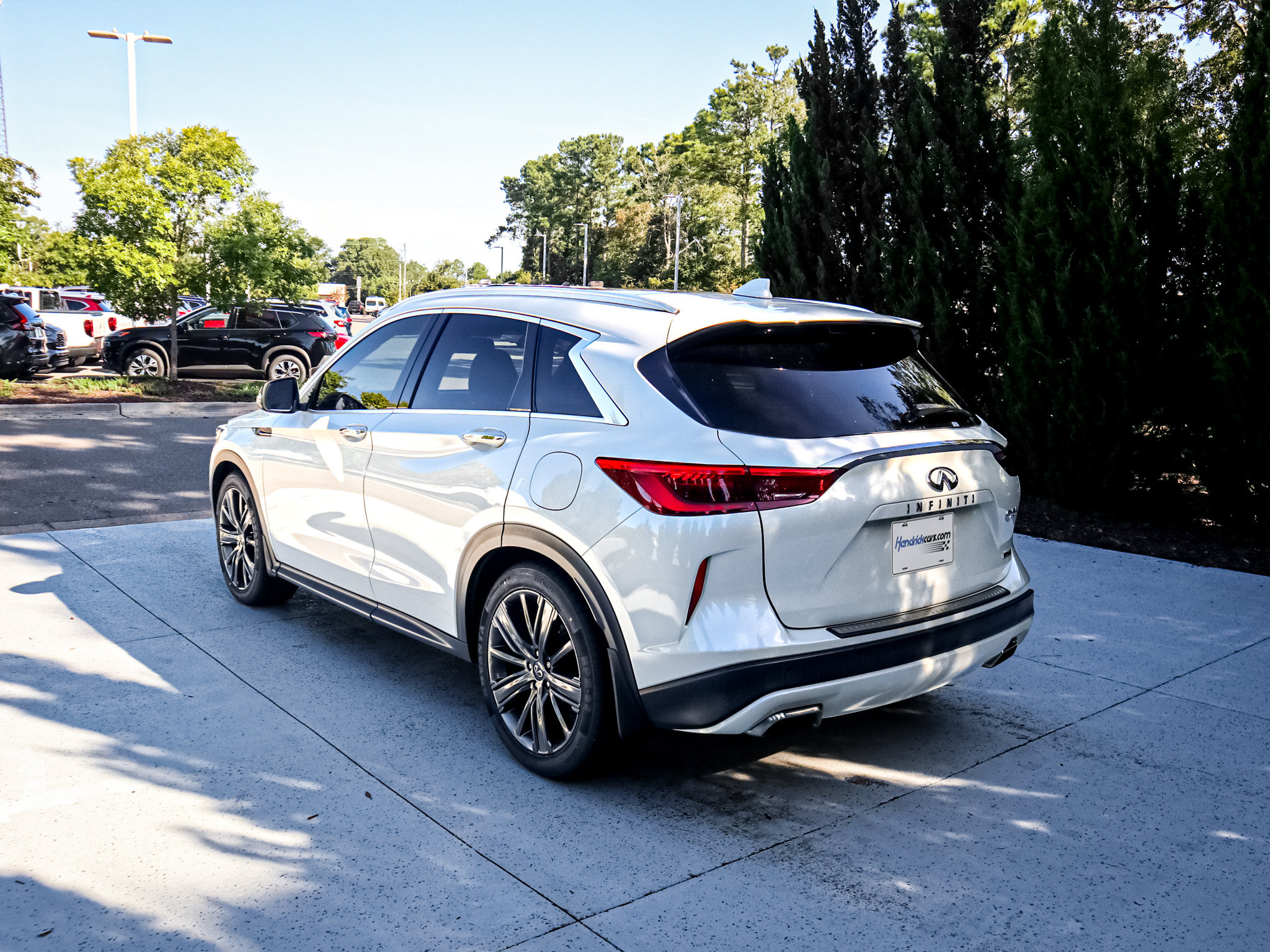 Used 2020 INFINITI QX50 Essential w/ Edition 30 Package FWD image 9