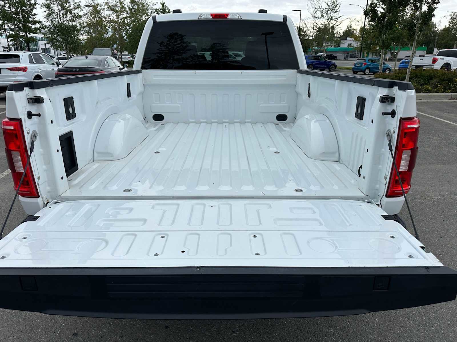 Used 2022 Ford F150 XLT w/ Equipment Group 301A Mid image 14