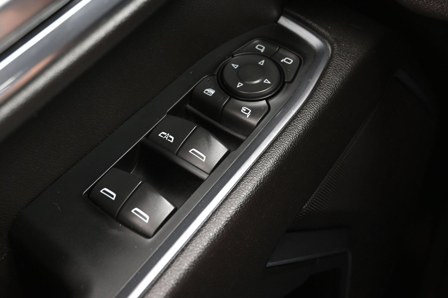 Used 2024 Chevrolet Silverado 2500 LT AWD/4WD image 25